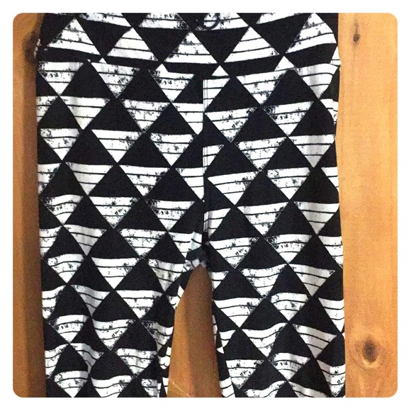 One size lularoe leggings - Picture 1 of 3